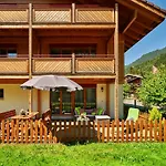 Daire Breithorn - Charming - Free Parking & Wifi