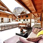 Appartamento Breithorn - Charming - Free Parking & Wifi