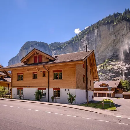 Breithorn - Charming - Free Parking & Wifi דירה לוטרברונן