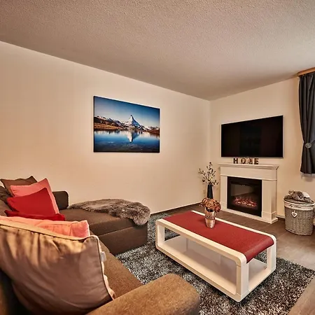 Breithorn - Charming - Free Parking & Wifi Appartement